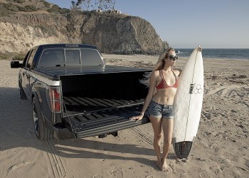 LEER Trilogy Tonneau Cover on Truck at the Beach